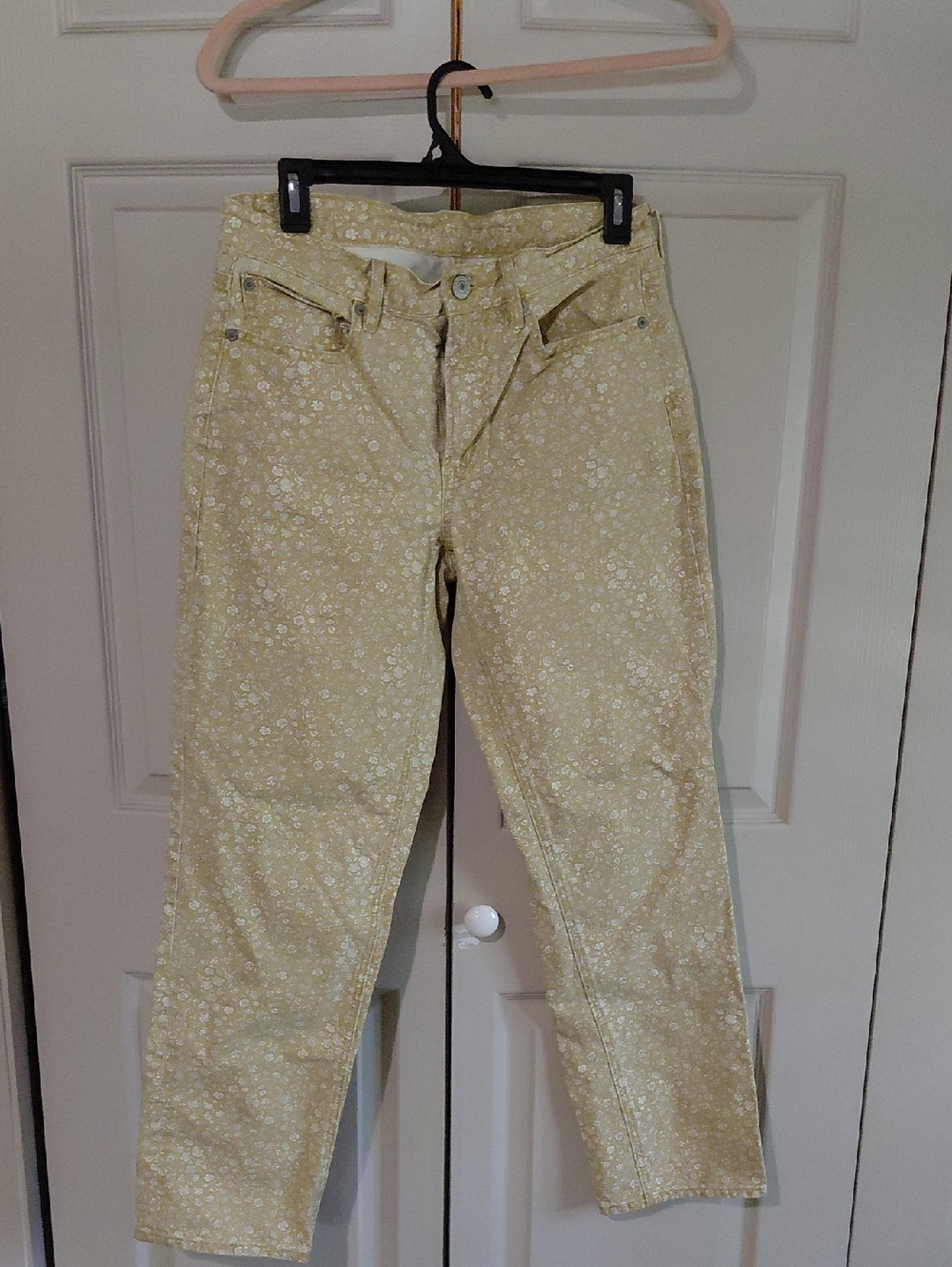 American Eagle Outfitters Yellow Floral Jeans